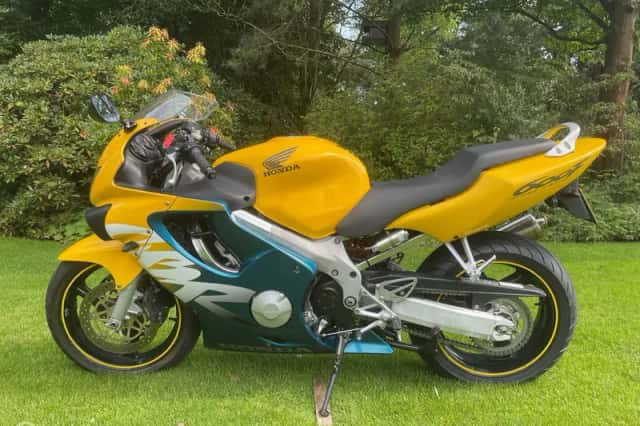 Honda CBR (1999) thumbnail 2