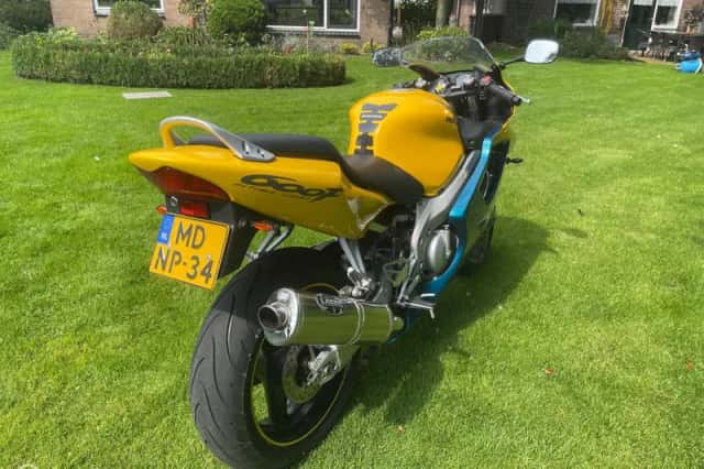 Honda CBR (1999) thumbnail 4