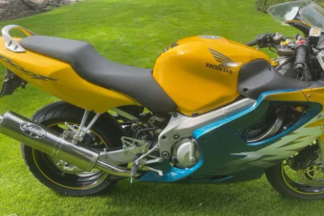 Honda CBR (1999) thumbnail 5