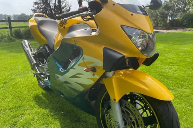 Honda CBR (1999) thumbnail 6
