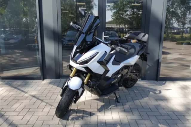 Honda X-ADV (2025) thumbnail 1