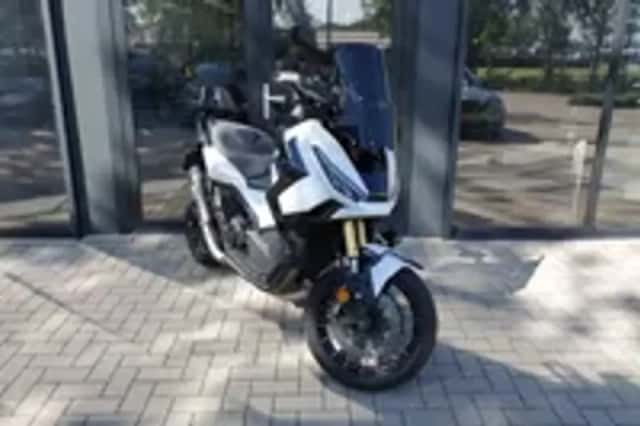 Honda X-ADV (2025) thumbnail 2