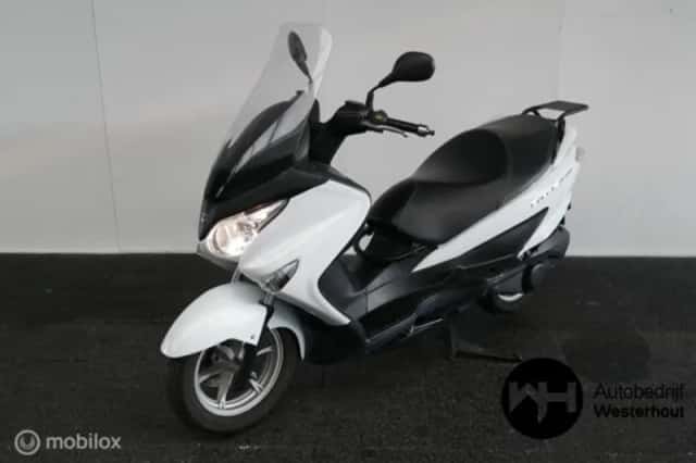 Suzuki Scooter AN 200 Burgman (2015) thumbnail 3