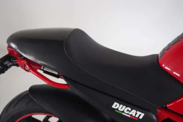 Ducati Monster 695 (2006) thumbnail 4
