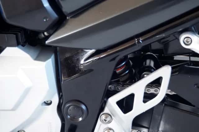 Suzuki GSX (2009) thumbnail 3