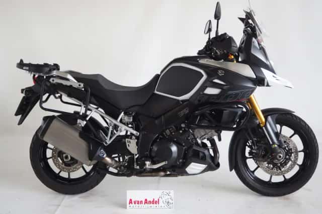 Suzuki V-Strom (2015) thumbnail 1