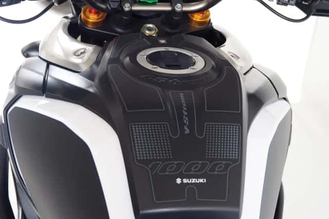 Suzuki V-Strom (2015) thumbnail 4