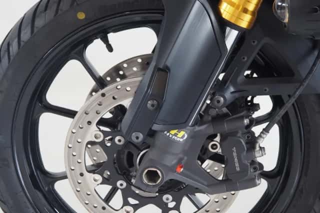 Suzuki V-Strom (2015) thumbnail 6