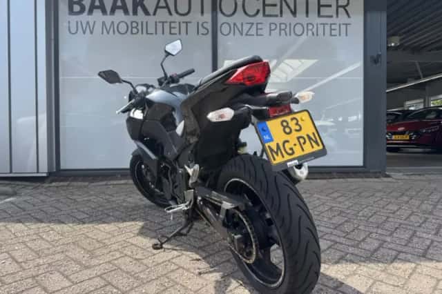 Kawasaki Z300 Tour ABS (2016) thumbnail 3