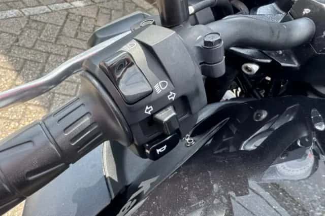 Kawasaki Z300 Tour ABS (2016) thumbnail 6
