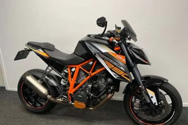 KTM 1290 SuperDuke R (2014) thumbnail 3