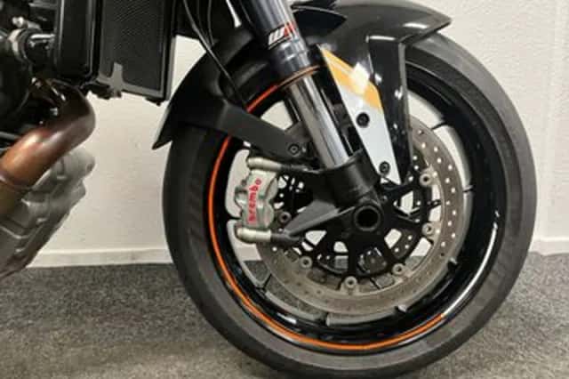 KTM 1290 SuperDuke R (2014) thumbnail 5