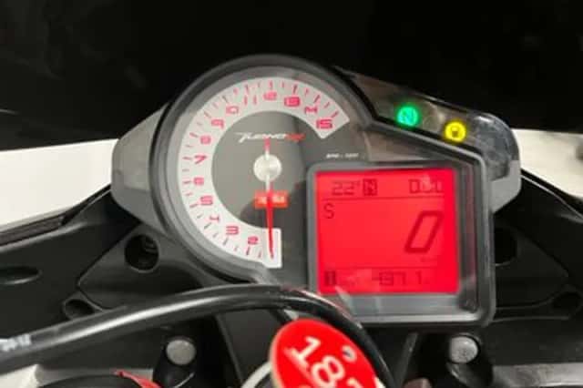 APRILIA TUONO V4 (2013) thumbnail 2
