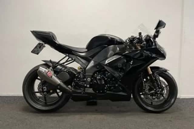 Kawasaki ZX-10R (2008) thumbnail 1