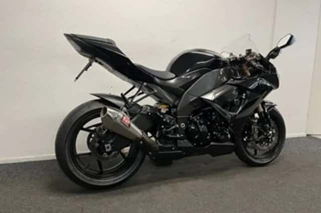 Kawasaki ZX-10R (2008) thumbnail 5