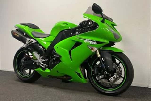 Kawasaki ZX-10R (2007) thumbnail 4