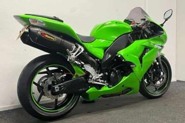 Kawasaki ZX-10R (2007) thumbnail 5