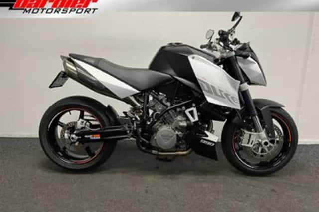 KTM Super Duke 990 (2010) thumbnail 1