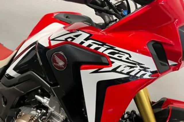 Honda Africa Twin (2016) thumbnail 3