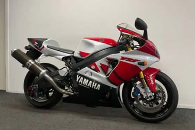 Yamaha YZF-R7 (1999) thumbnail 4