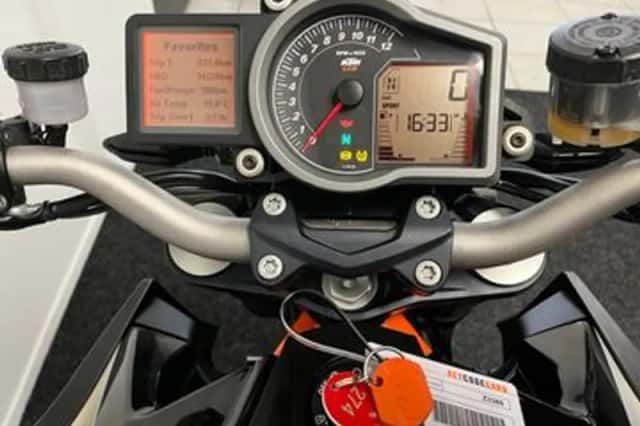 KTM 1290 SuperDuke R (2014) thumbnail 2
