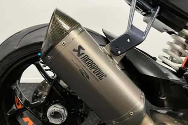KTM 1290 SuperDuke R (2014) thumbnail 4
