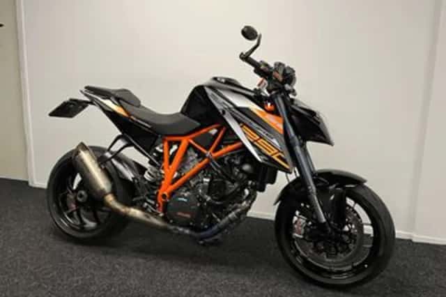 KTM 1290 SuperDuke R (2014) thumbnail 5