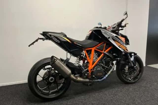 KTM 1290 SuperDuke R (2014) thumbnail 6