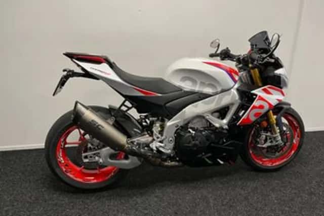 APRILIA TUONO V4 FACTORY (2023) thumbnail 4