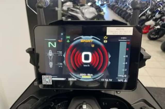 CFMoto 800 MT (2026) thumbnail 2