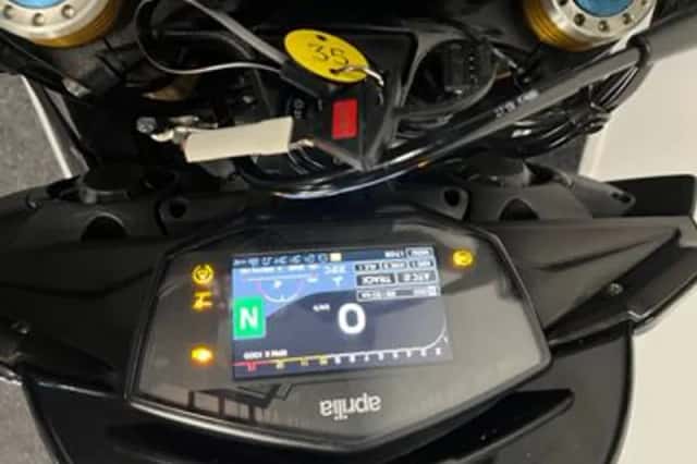 APRILIA TUONO V4 1100 FACTORY (2017) thumbnail 2
