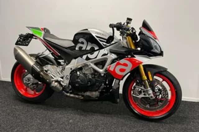 APRILIA TUONO V4 1100 FACTORY (2017) thumbnail 4