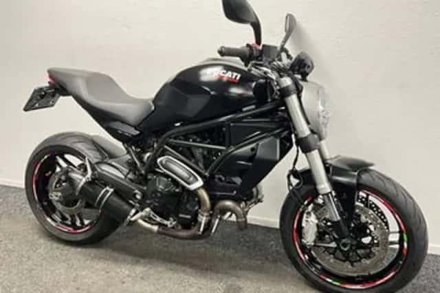 Ducati Monster 797 (2017) thumbnail 3