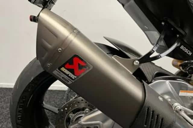 APRILIA TUONO V4 1100 FACTORY (2020) thumbnail 3