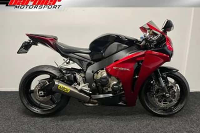 Honda CBR1000RR (2008) thumbnail 1