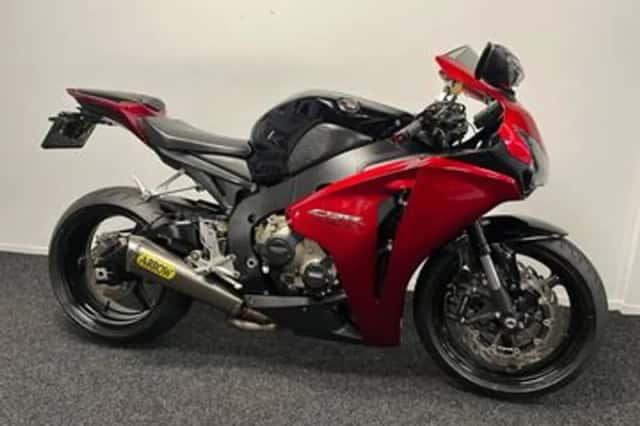 Honda CBR1000RR (2008) thumbnail 3