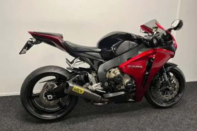 Honda CBR1000RR (2008) thumbnail 4