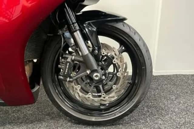 Honda CBR1000RR (2008) thumbnail 5