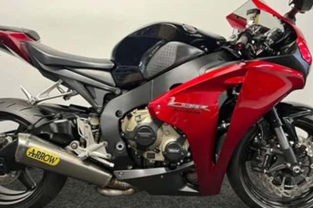 Honda CBR1000RR (2008) thumbnail 6