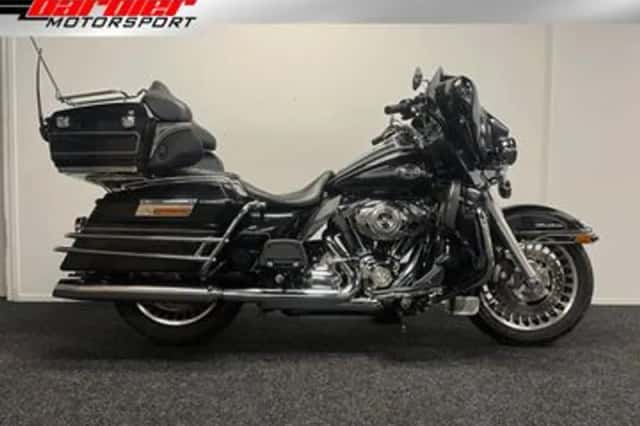 Harley-Davidson Electra Glide Ultra Classic (2010) thumbnail 1