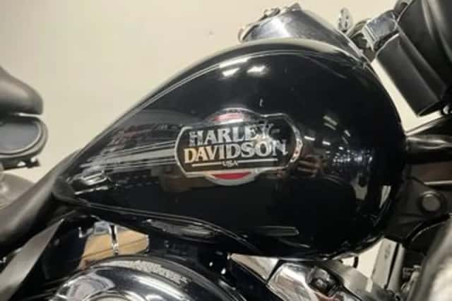 Harley-Davidson Electra Glide Ultra Classic (2010) thumbnail 3