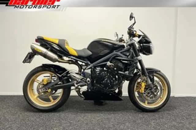 Triumph Street Triple R (2011) thumbnail 1
