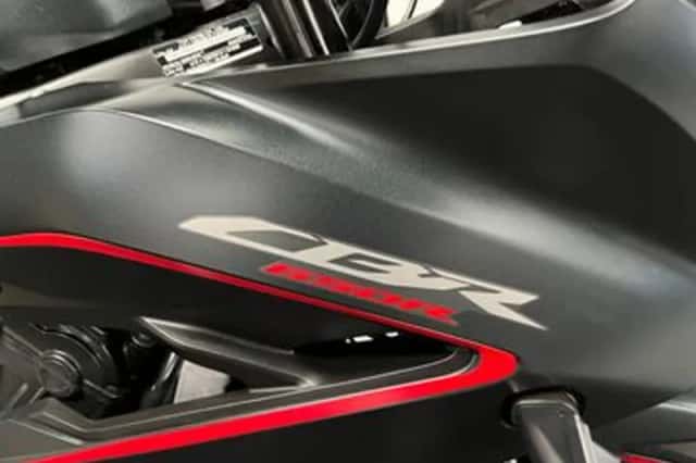 Honda CBR650R (2025) thumbnail 3