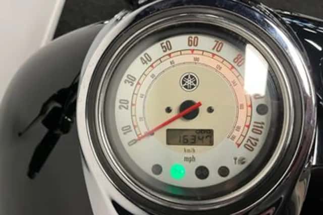 Yamaha XVS 1100 A Dragstar Classic (2004) thumbnail 2