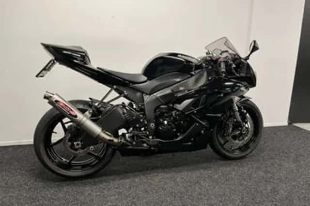Kawasaki Ninja (2010) thumbnail 5
