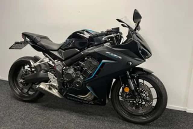 Honda CBR650R (2023) thumbnail 3
