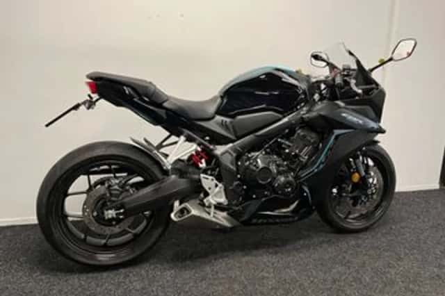 Honda CBR650R (2023) thumbnail 4