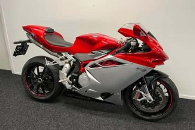 MV Agusta F4 1000R (2015) thumbnail 3