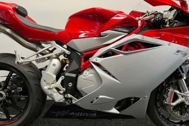 MV Agusta F4 1000R (2015) thumbnail 5