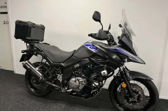 Suzuki V-Strom (2022) thumbnail 3